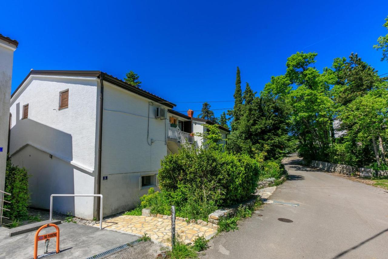 Apartment Seneca Ядраново Екстер'єр фото