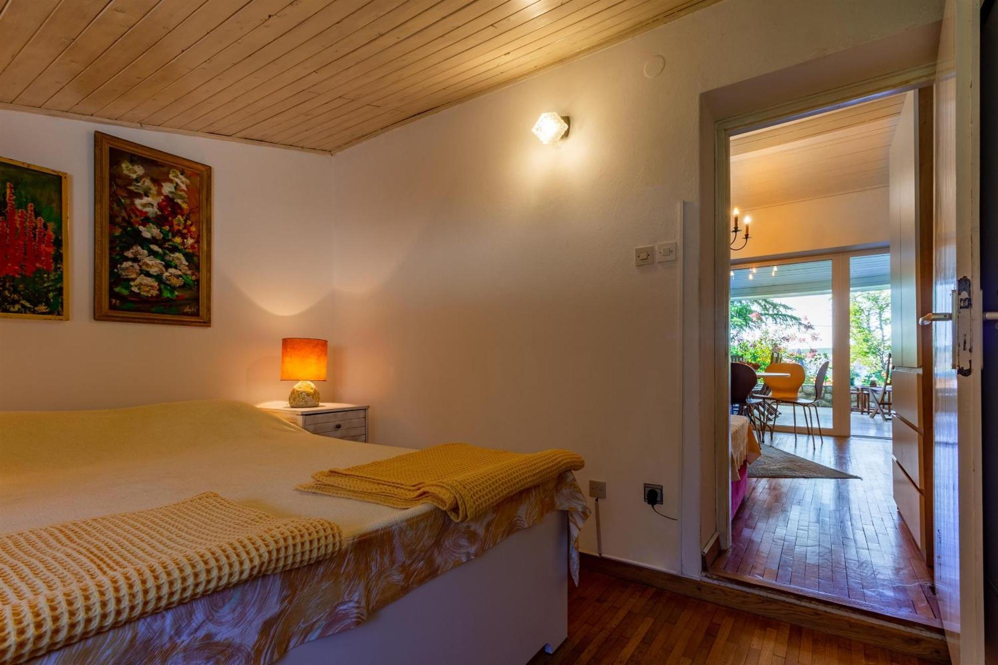 Apartment Seneca Ядраново Екстер'єр фото